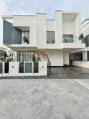 5bdrm Duplex in Chevron for sale