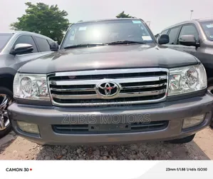 Toyota Land Cruiser 2005 Gray