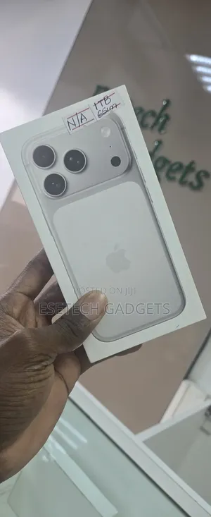 New Apple iPhone 17 Pro 1 TB Silver