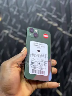 Apple iPhone 13 128 GB Green