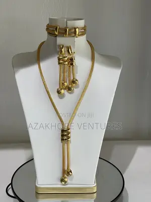 Gold Necklace Set