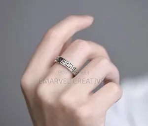 Vintage Rings for Both Men and Women in a Chinese Style