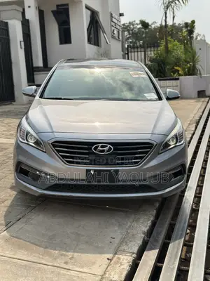 Hyundai Sonata Limited Sedan FWD (2.4L 4cyl 6A) 2016 Silver