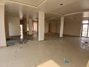 Serviced 210sqm Office / Shop Space on the Third Floor (Elevator)