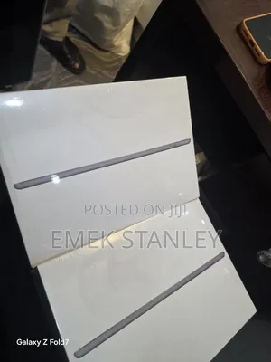 New Apple iPad 10.2 (2020) 32 GB Gray