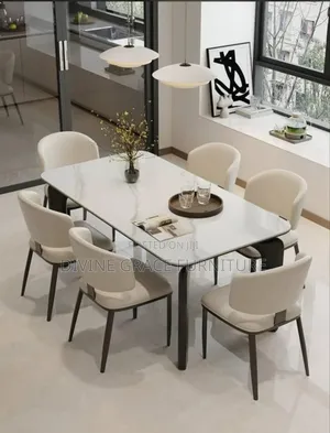 Modern Executive Dinnig Table and Chairs