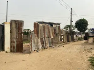 A Full Plot Of Land For Lease In Magboro.