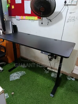 Quality Electric Adjustable Desk 1.6mtrs