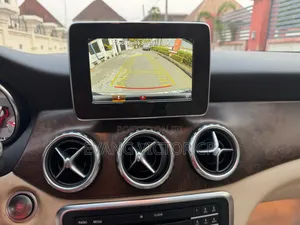 Mercedes-Benz GLA-Class 2017 Blue