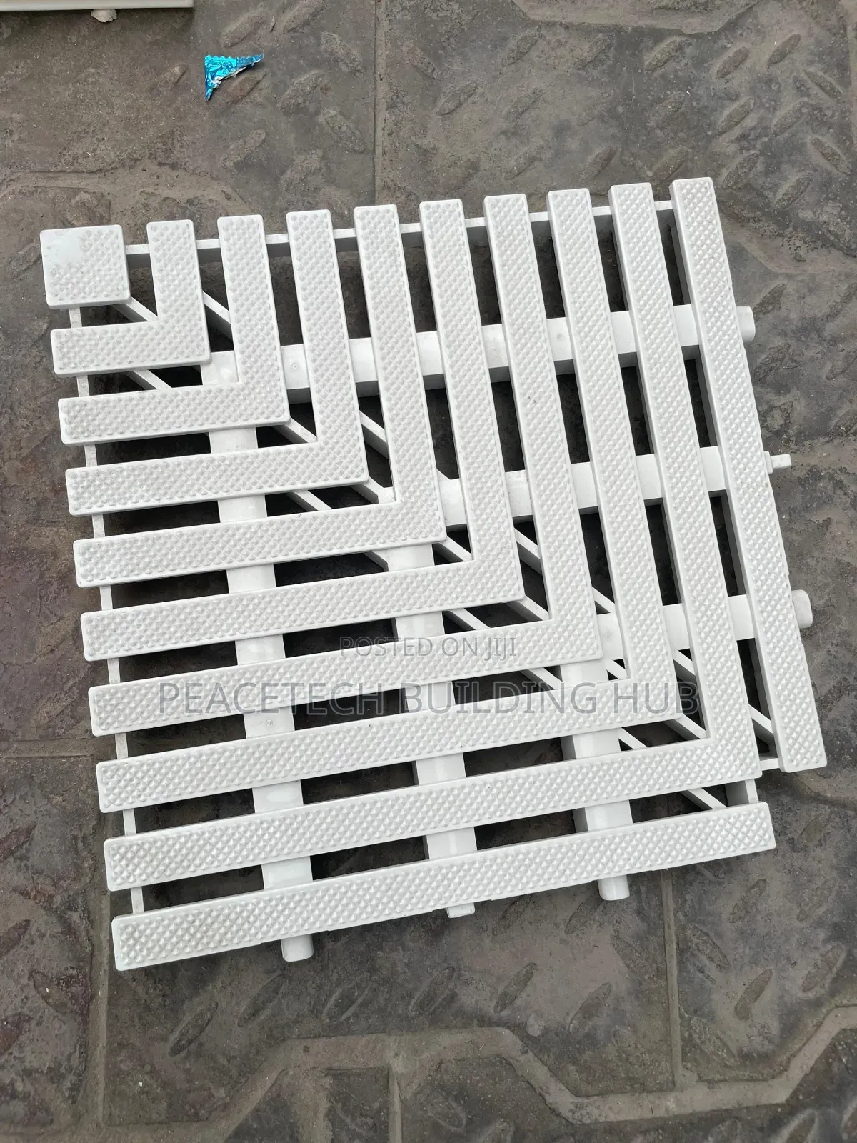 Swimming Pool Grating