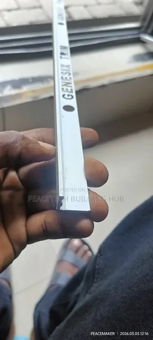 Lshape Genesis Matt