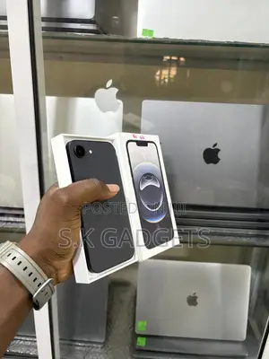 Apple iPhone 16e 128 GB Black