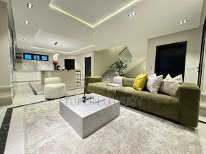 4 Bedroom Duplex With 2 Living Room, Bathtub and Cityview (Private)