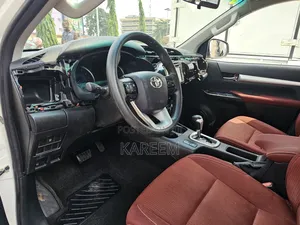 Toyota Hilux SR5+ 4x4 2018 White