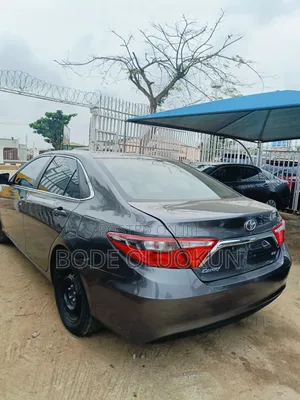 Toyota Camry LE 4dr Sedan (2.5L 4cyl 6A) 2016 Gray