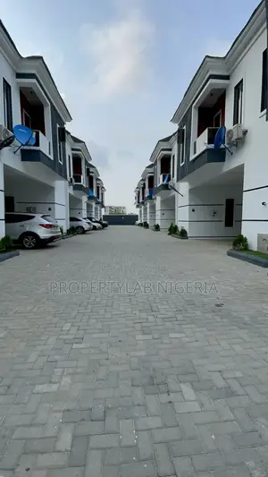 4bdrm Townhouse/Terrace in Woodland, VGC / Ajah for sale