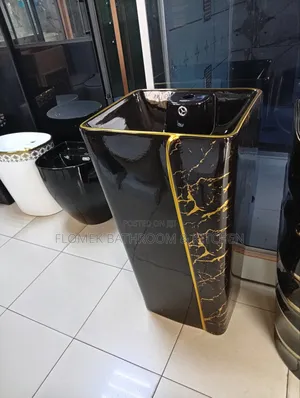 Luxury Black & Gold Standing Wash Hand Basin – Modern Pedestal Basin
