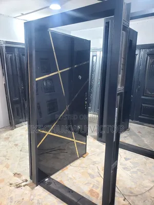 4ft Black Pivot With Gold Line