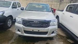 Toyota Hilux 2.0 VVT-i SRX 2011 Gray
