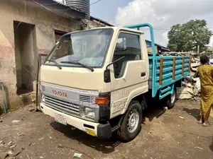 Toyota Dyna 100 Registered 4 Tyres
