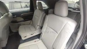 Toyota Highlander LE Plus 4dr SUV (3.5L 6cyl 6A) 2015 Blue