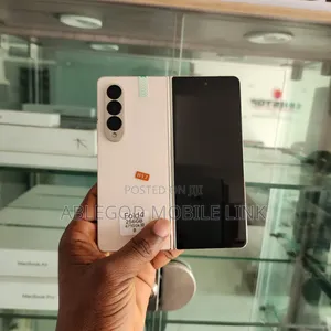 Samsung Galaxy Z Fold4 256 GB Gold