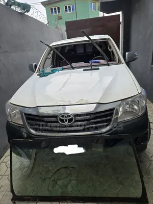 Toyota Hilux 2010 Windscreen Glass Available