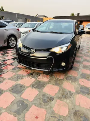 Toyota Corolla S 4dr Sedan (1.8L 4cyl CVT) 2015 Black