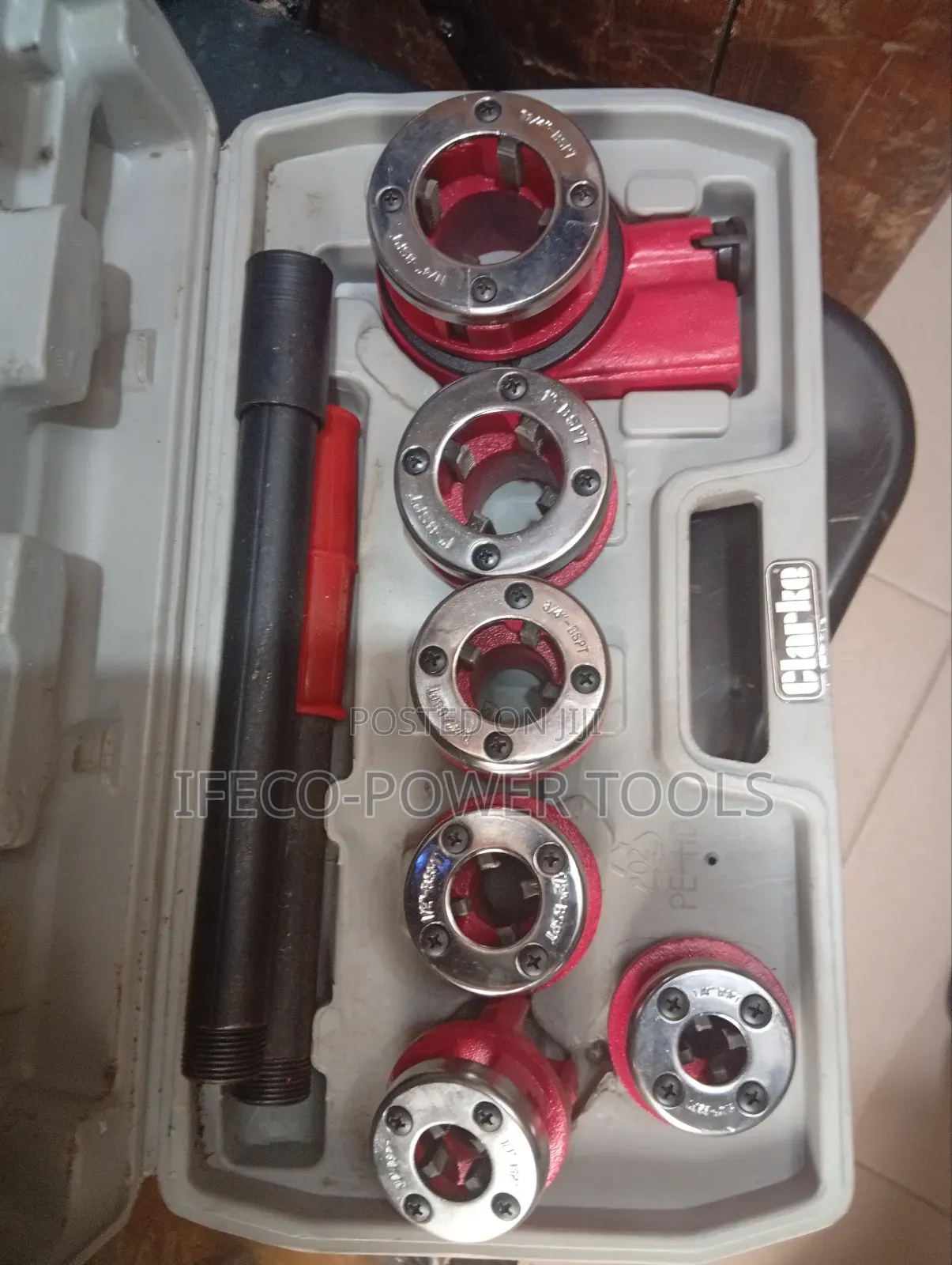 Clarke Pipe Threading Kit.