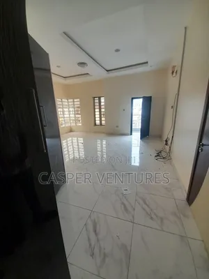 5bdrm Duplex in Chevy View, Chevron for rent