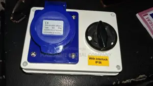 32amps Industrial Socket 3pin for Factories/ Warehouses/