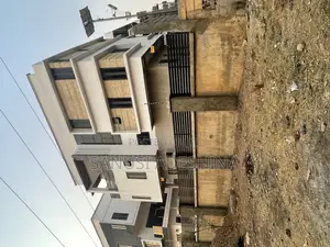 5bdrm Duplex in Jahi Gilmore,Fct for sale