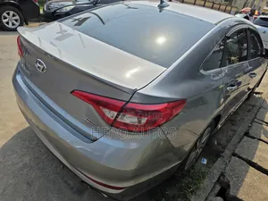 Hyundai Sonata Sport 4dr Sedan (2.4L 4cyl 6A) 2015 Silver