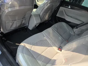 Hyundai Sonata Sport 4dr Sedan (2.4L 4cyl 6A) 2015 Silver