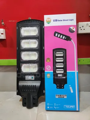 800w 8eyes Solar Streetlight