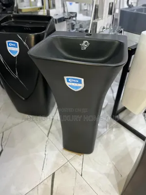Black Standing Basin for Your Dining