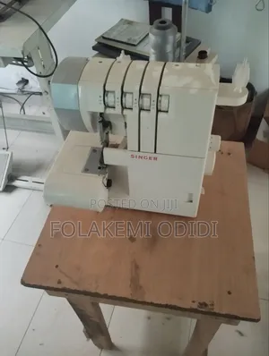 Singer 4 Thread Industrial Overlock Weaving Machine
