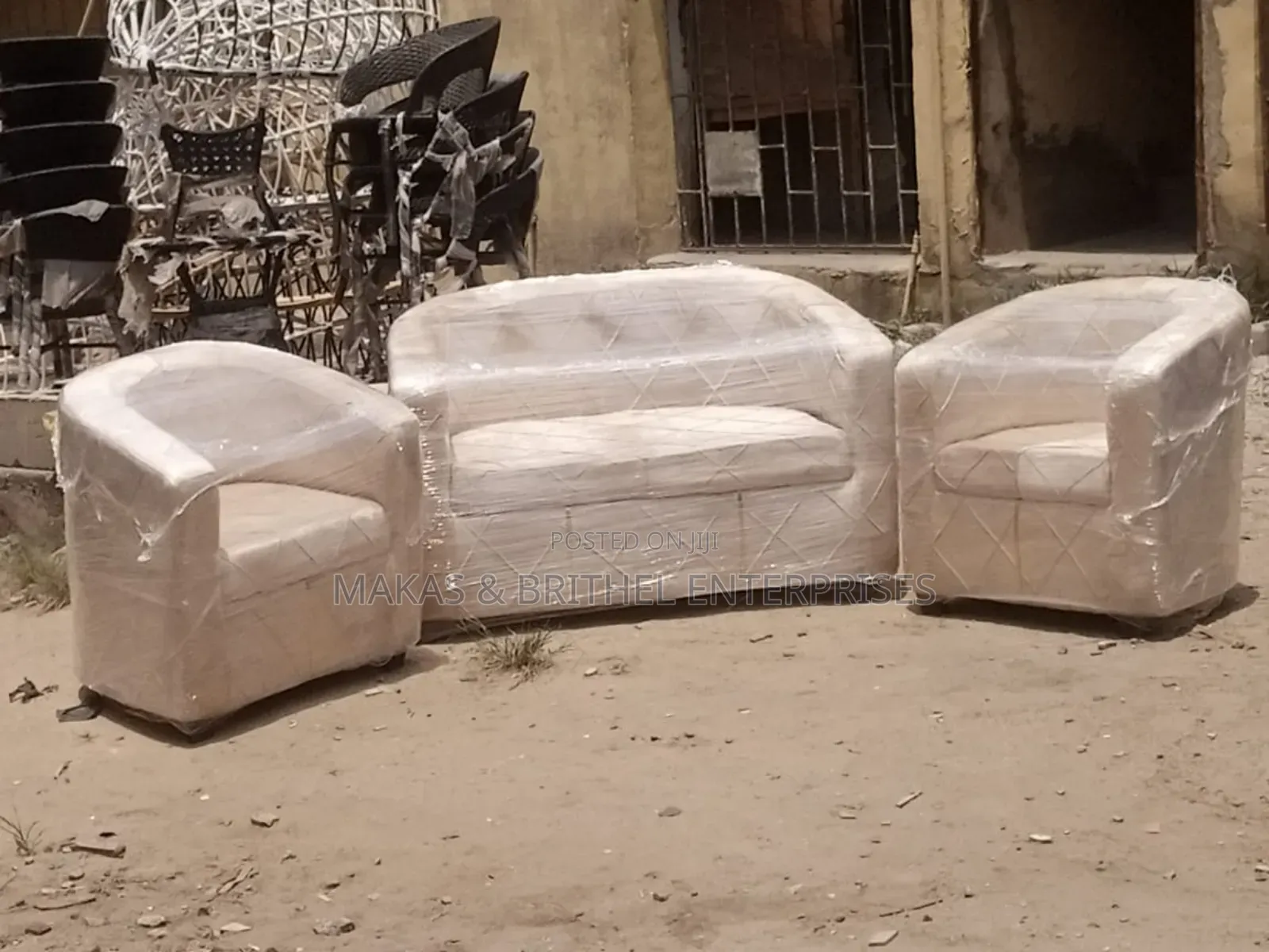 4 Seaters Bucket Sofa