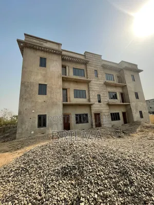 3bdrm Block of Flats in Mabushi for sale