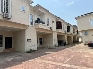 4bdrm Semi Detached for Sale