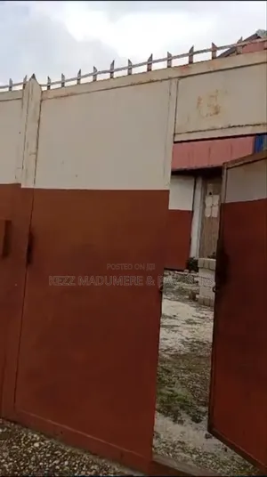For Sale : Warehouse at Off Umuahia Aba Express Way, Aba, Abia State