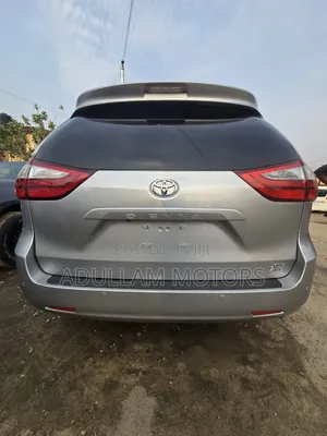 Toyota Sienna Limited 7 Passenger (3.5L 6cyl 8A) 2017 Silver