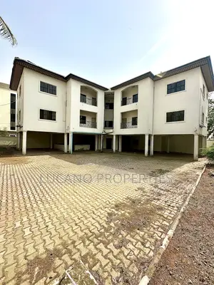 Commercial Property Suitable for Lounge, Hotel, Government Offices