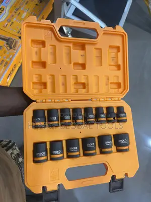 14pcs 1/2” Ingco Heavy Duty Socket Set