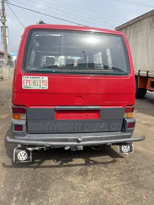 Volkswagen Transporter 2005 Red