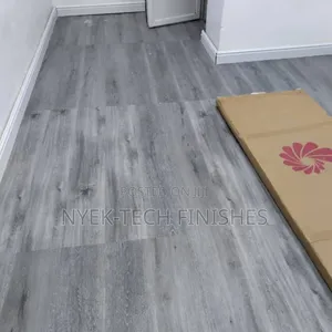 Water Resistant SPC Floor for Interior Decors.