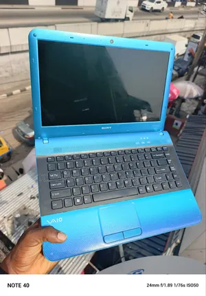 Laptop Sony VAIO VPC-CA15FG 4GB Intel Core i5 HDD 320GB