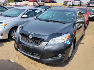 Toyota Matrix L Hatchback FWD (1.8L 4cyl 5M) 2012 Gray