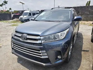 Toyota Highlander Limited 2019 Blue