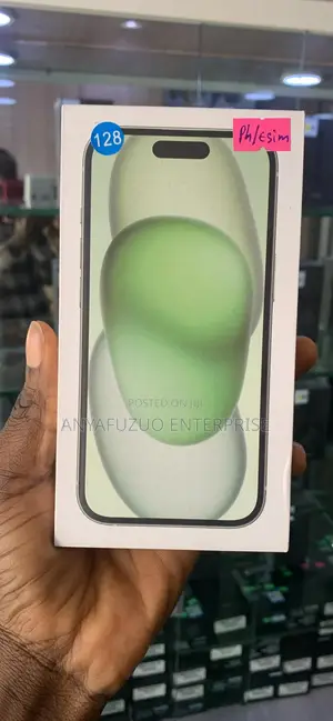 New Apple iPhone 15 128 GB Green